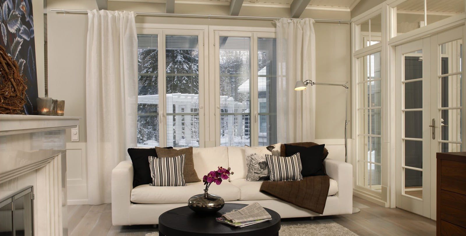 Выбираем жалюзи в спальню